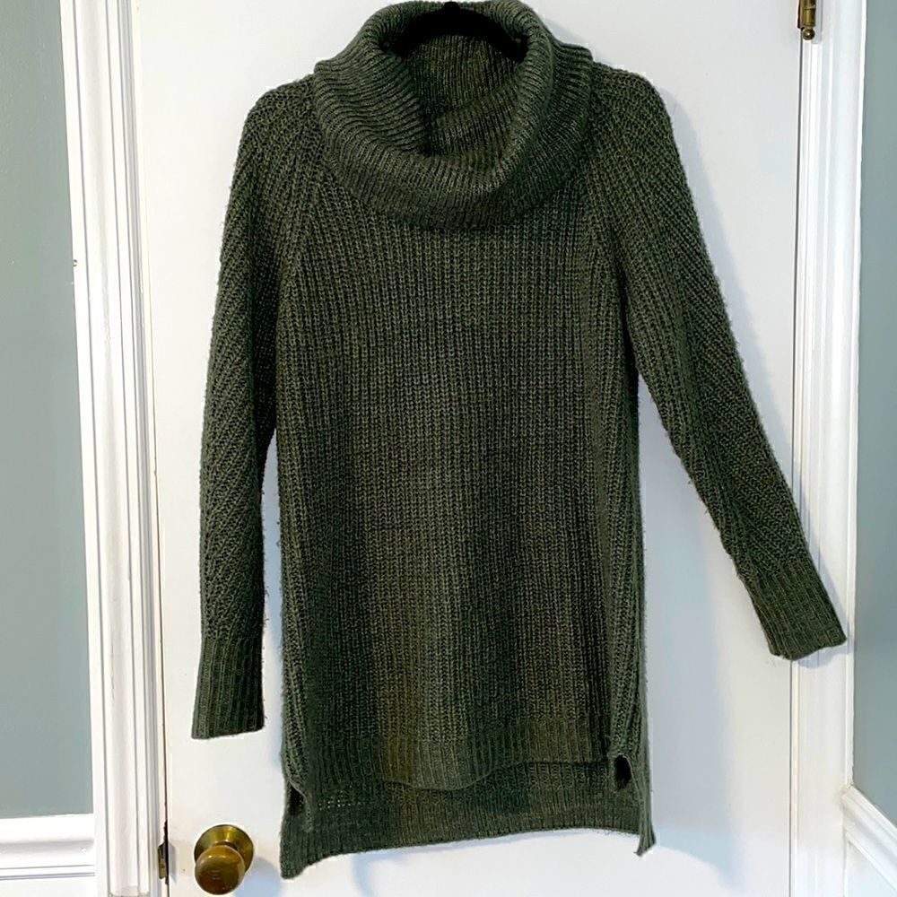 a. new. day. green cowl neck long sleeve knit tunic sweater size Medium
